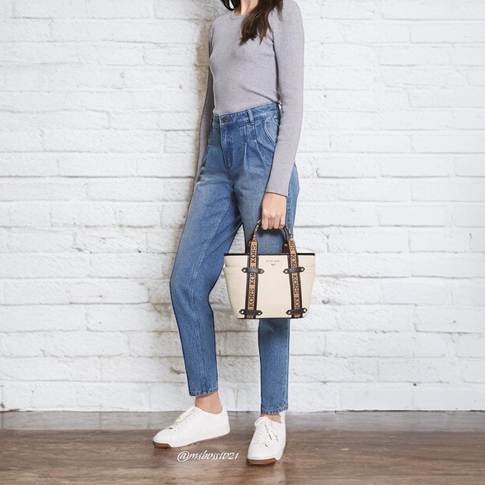 Michael Kors Maeve Medium Convertible Tote in Natural/Black NWT - Picture 13 of 14